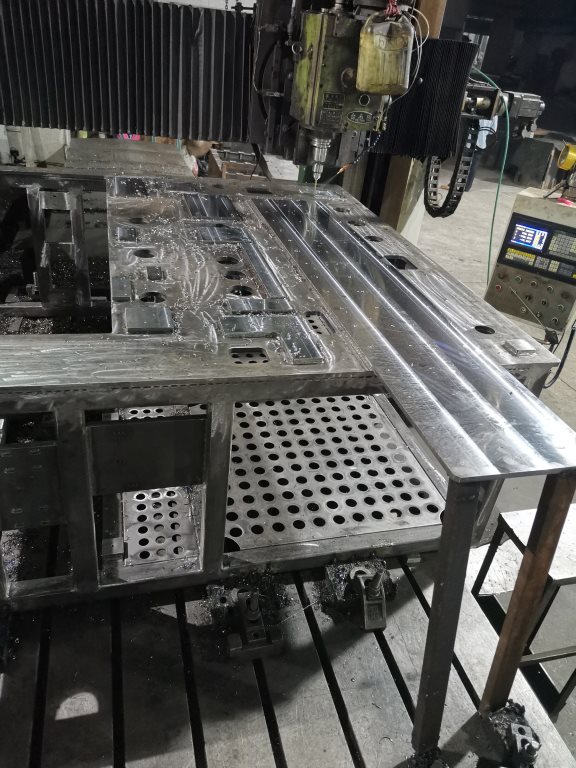 大型龍門銑加工，數(shù)控龍門銑加工，